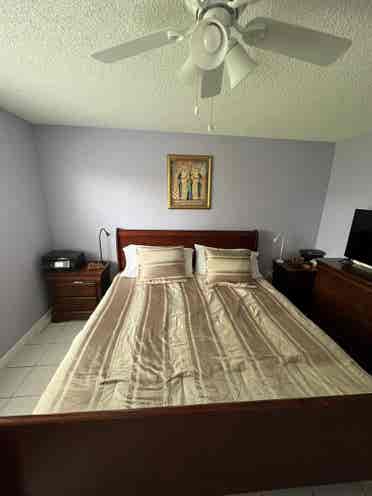 Looking for a roomie!
