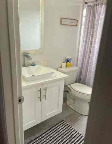 Room for rent in coconut Creek