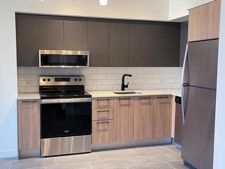 A WELL FURNISHED APARTMENT FOR RENT