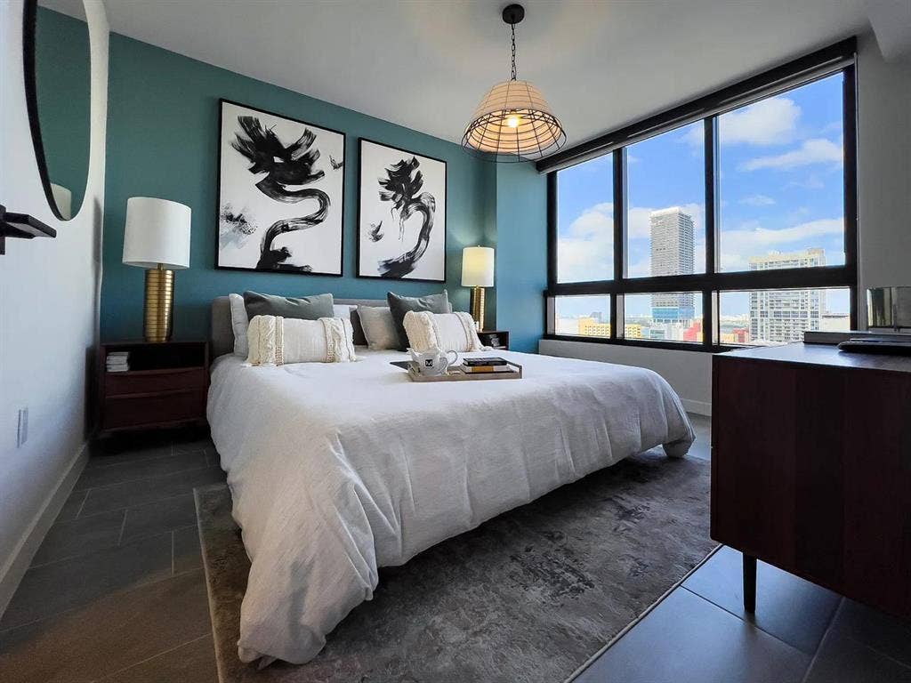 A WELL FURNISHED APARTMENT FOR RENT