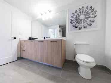 A WELL FURNISHED APARTMENT FOR RENT