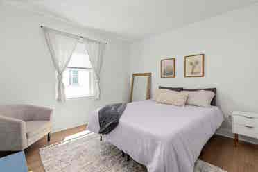 Furnished BA - Prime Location!
