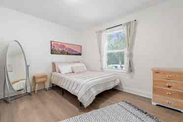 Furnished BA - Prime Location!
