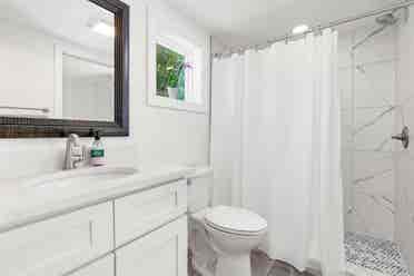 Furnished BA - Prime Location!