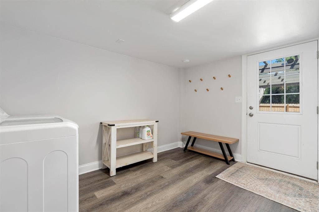 Furnished BA - Prime Location!