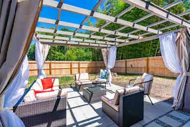 Furnished BA - Prime Location!