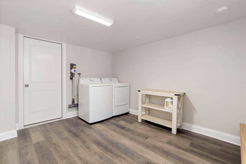 Furnished BA - Prime Location!