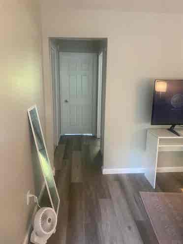Looking for Roommate