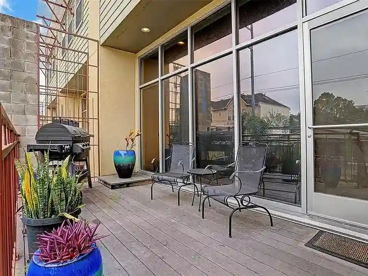 Memorial Heights – Flexible Move-In