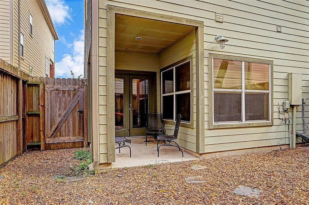 Memorial Heights – Flexible Move-In