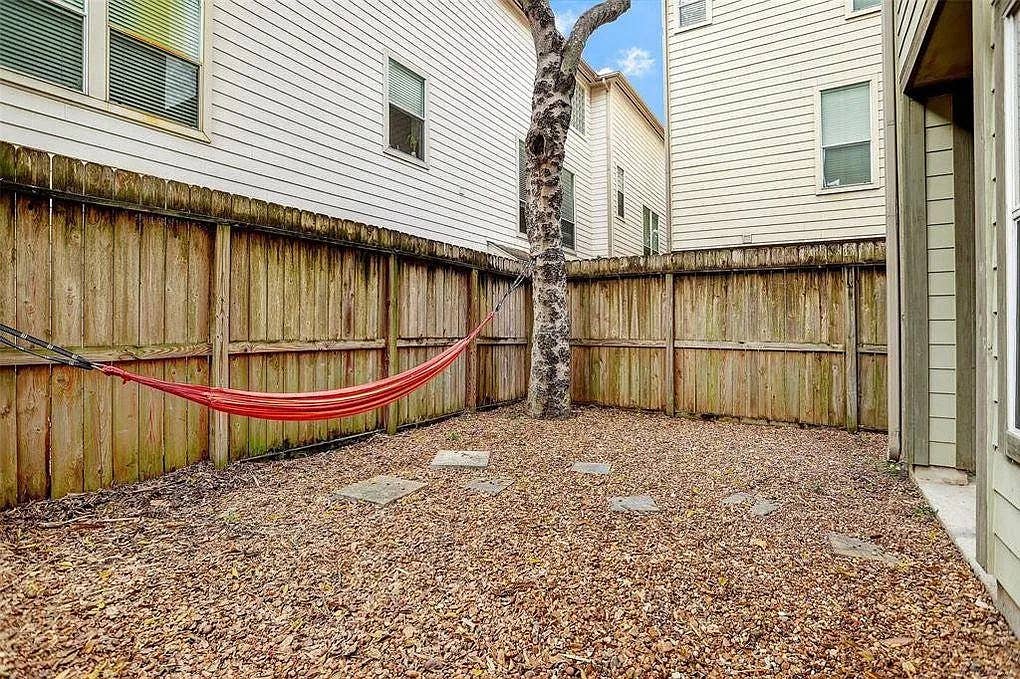 Memorial Heights – Flexible Move-In