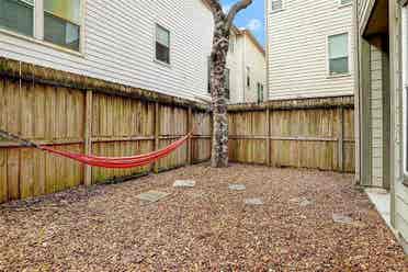 Memorial Heights – Flexible Move-In