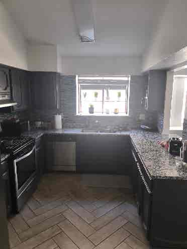 Room for rent on the Eastside ELP