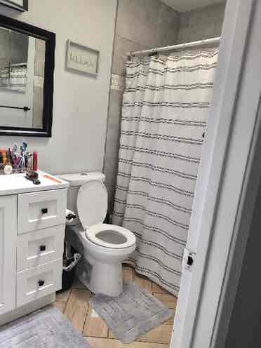 Room for rent on the Eastside ELP