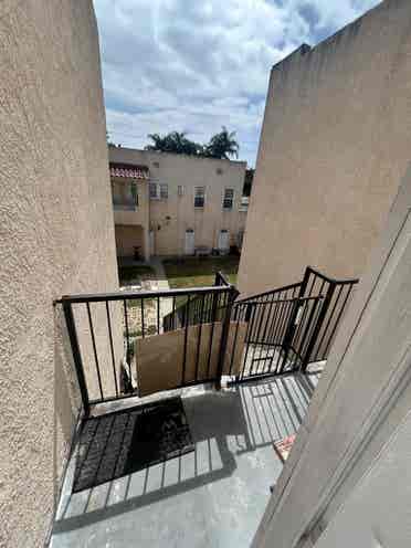 Looking for Roommate