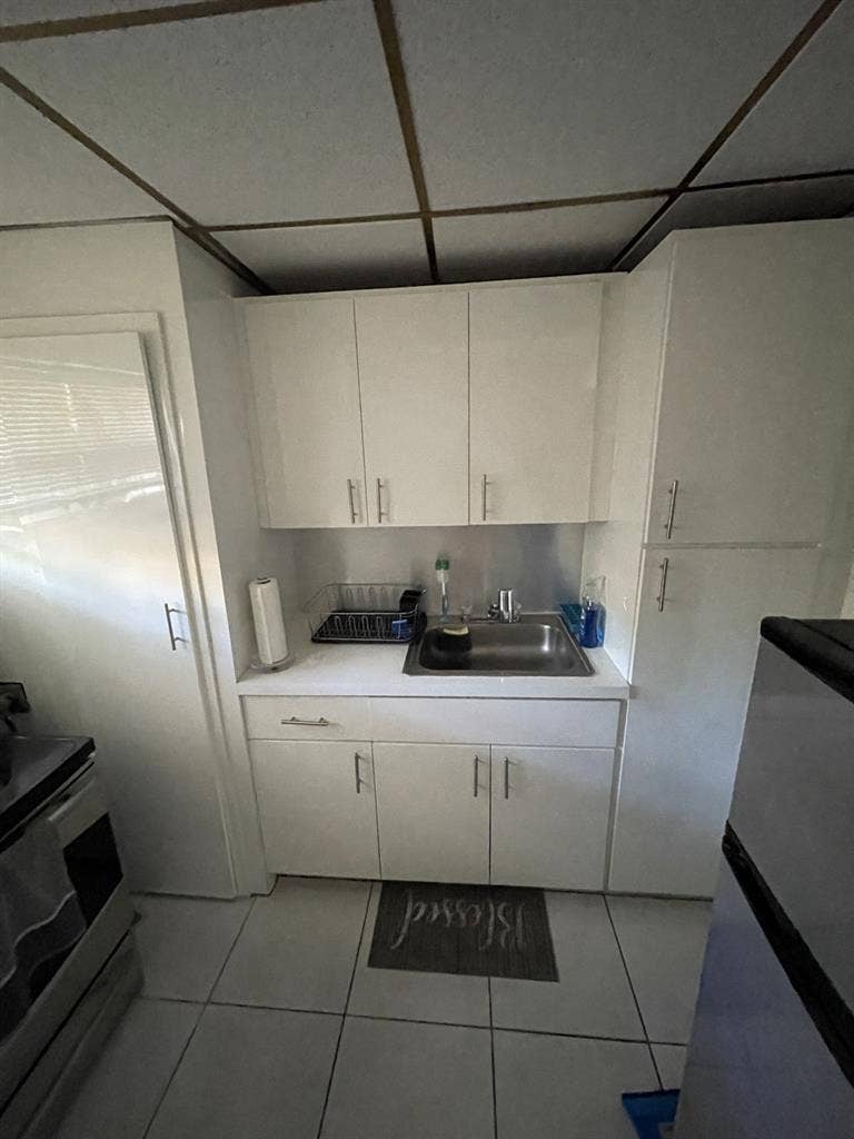Apto/ Large Room in coral way