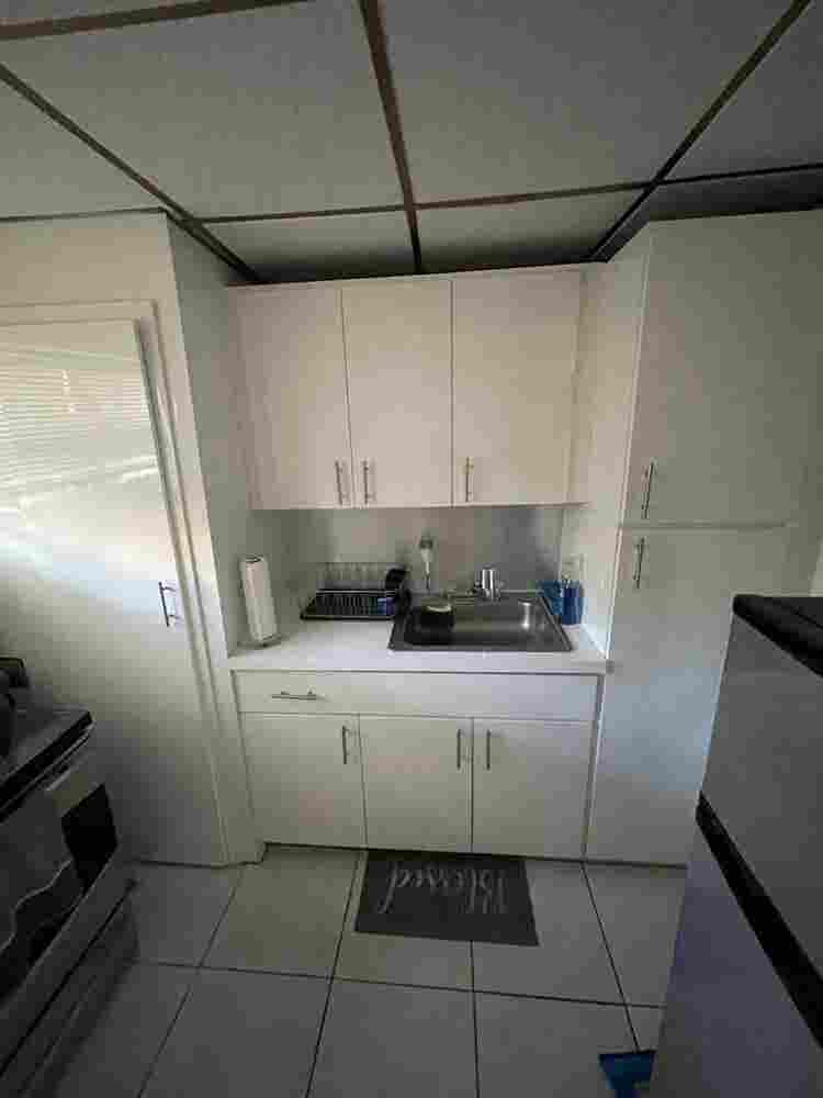 Apto/ Large Room in coral way