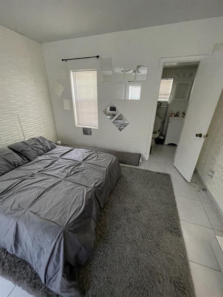Apto/ Large Room in coral way