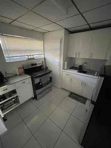 Apto/ Large Room in coral way