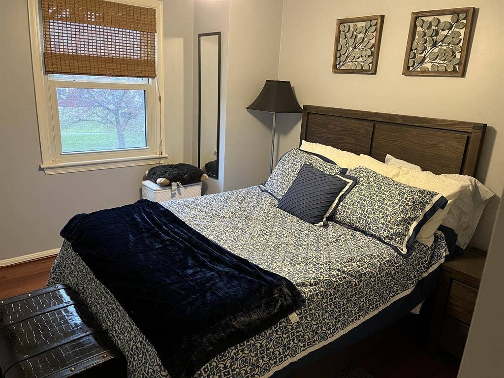 1 bedroom and private bathroom