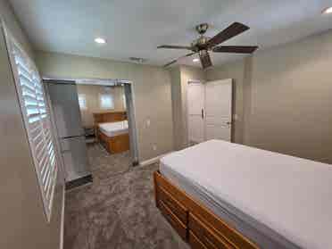 Santa Clarita Bridgeport Large Room