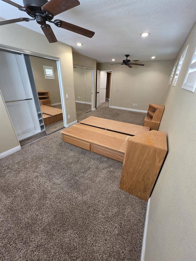 SCV- Bridgeport home, rooms to rent