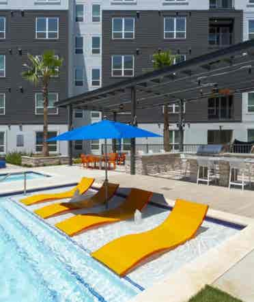 Luxury Apt Complex in San Antonio