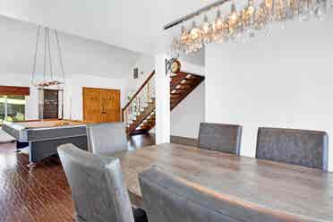 5 BEDROOM POOL HOME W/ VIEWS IN LA