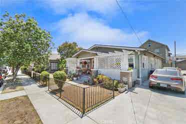 LBC w/ bathroom & private entrance