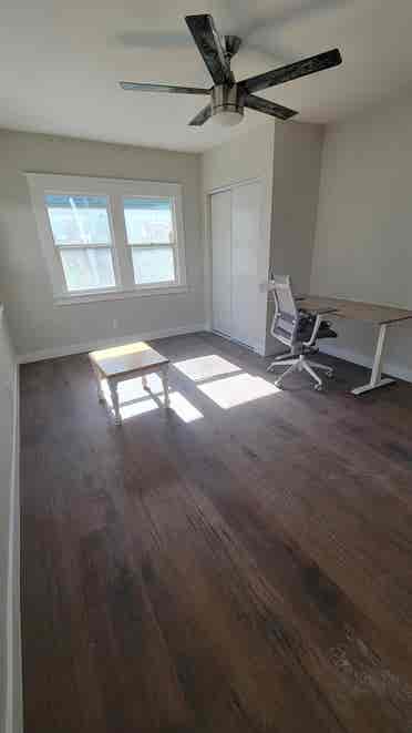 LBC w/ bathroom & private entrance