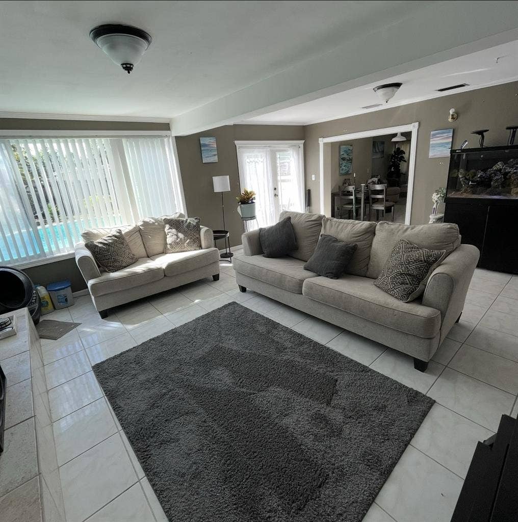 Pinellas park private room for rent