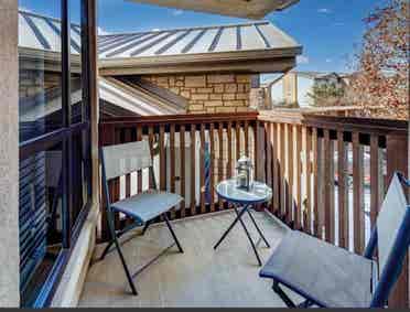 Apartment available!