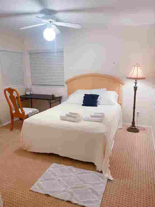 R2, Private Nice room for rent