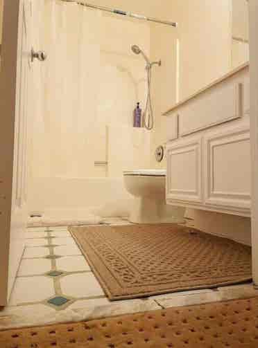 R2, Private Nice room for rent
