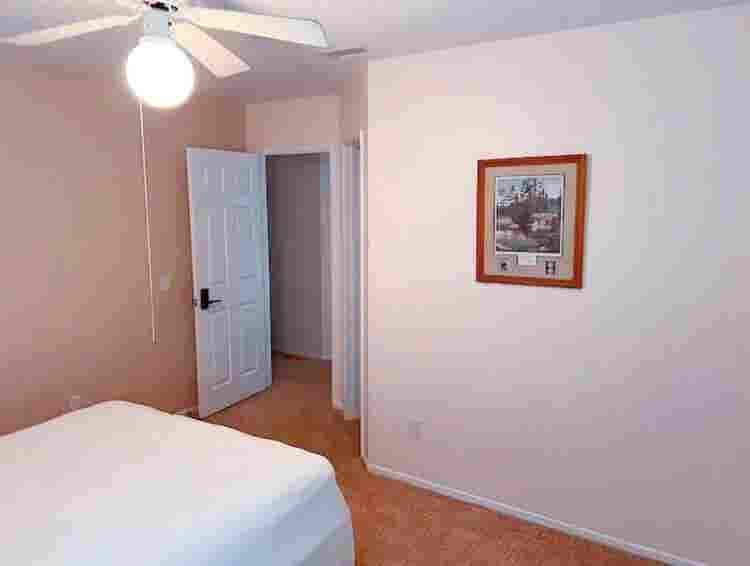 R2, Private Nice room for rent
