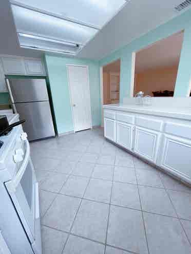 R2, Private Nice room for rent