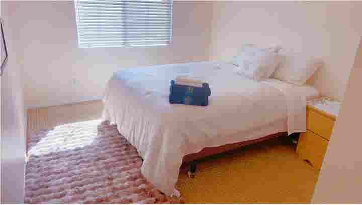 R3, Private Nice for rent