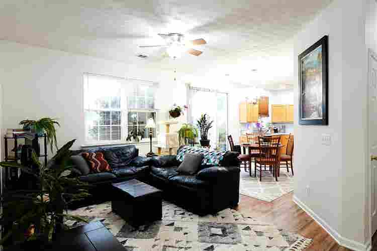 Fully Furnished Room in Woodstock
