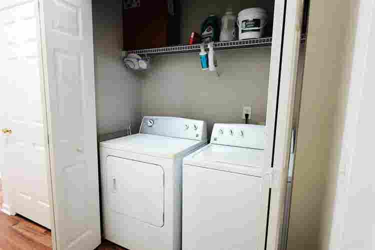 Fully Furnished Room in Woodstock