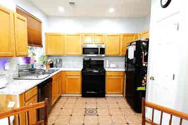 Fully Furnished Room in Woodstock