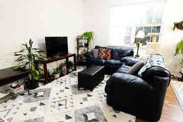 Fully Furnished Room in Woodstock