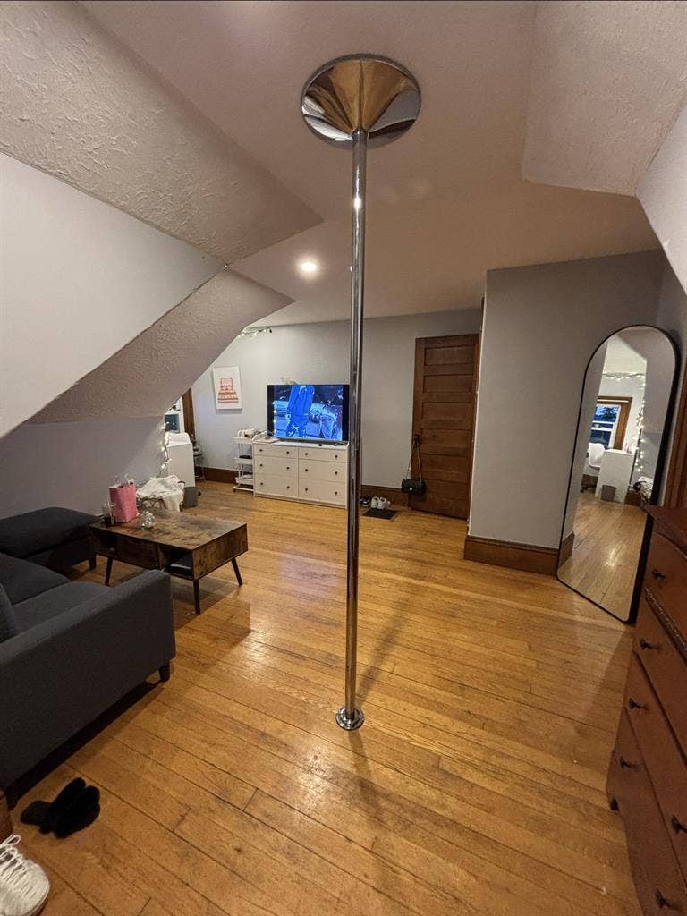 Top floor of apartment for rent