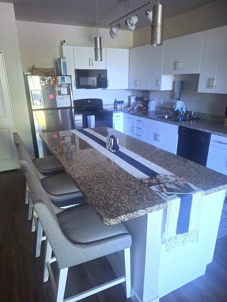 Quiet Room for Rent – $ All In