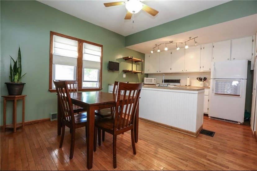 1 spot in a 4 bedroom HOUSE!