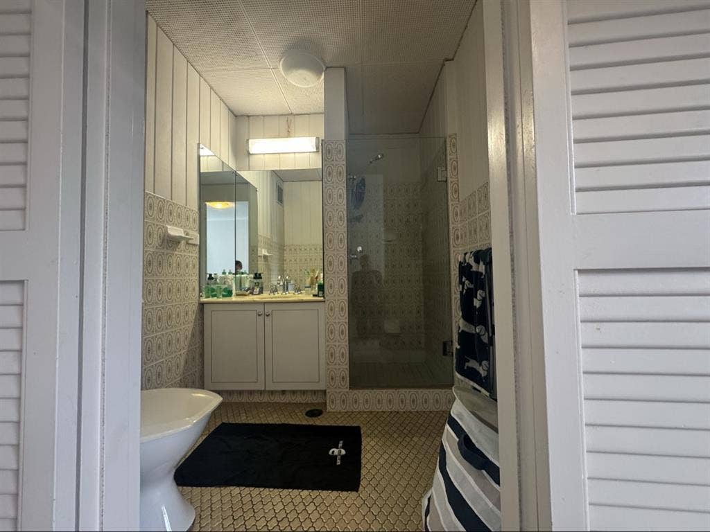 Large ensuite in Manly NSW
