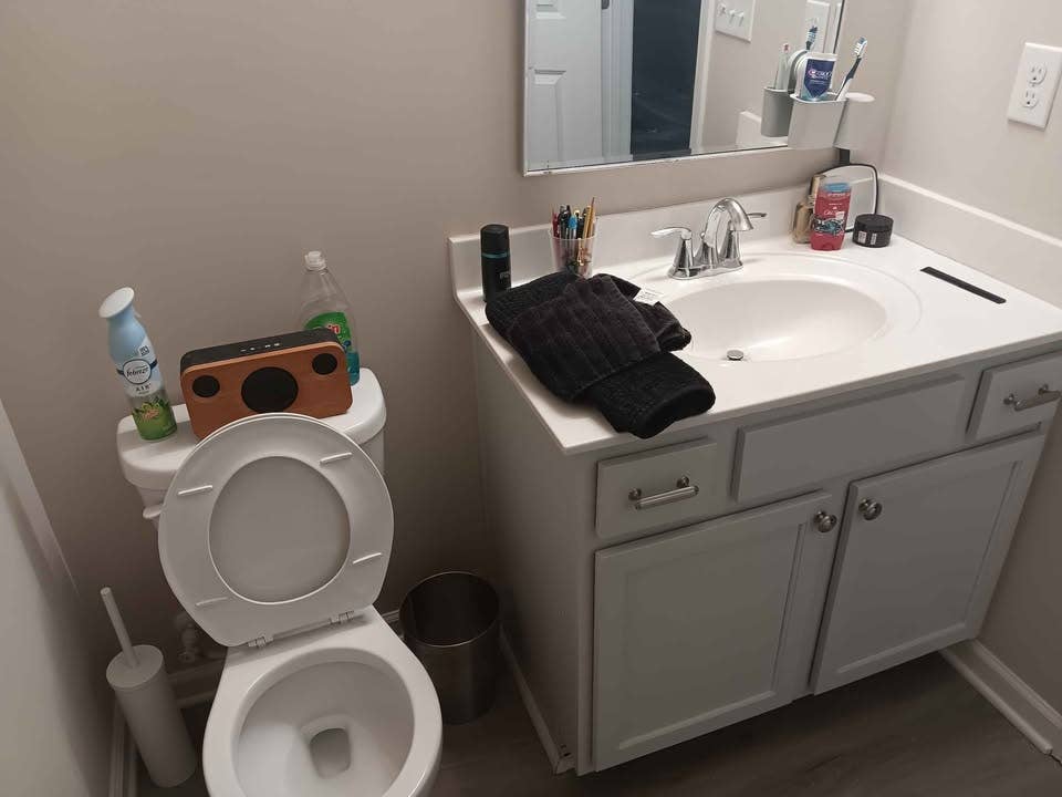 Open room in Steele Creek