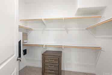 Master Bedroom for Rent in RMV