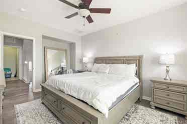Master Bedroom for Rent in RMV