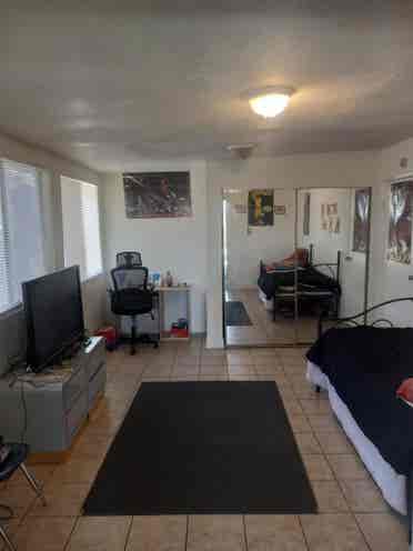 Two rooms for rent