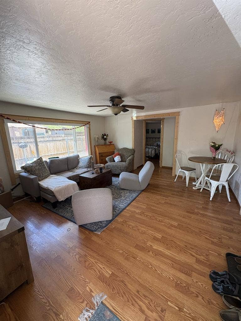 Room for rent!!